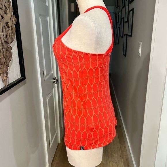 THE NORTH FACE orangish red exercise top with cross back shoulder straps - Picture 12 of 13